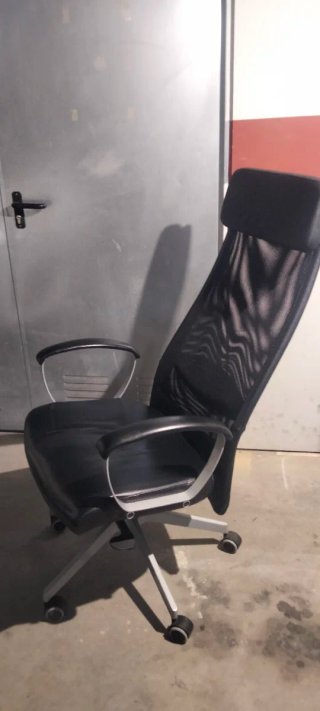 Sillón de oficina abatible respaldo alto
