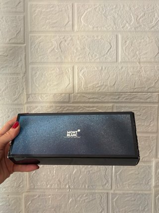 Bolígrafo Montblanc sin usar con certificado