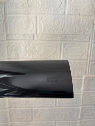 Bolígrafo Montblanc sin usar con certificado
