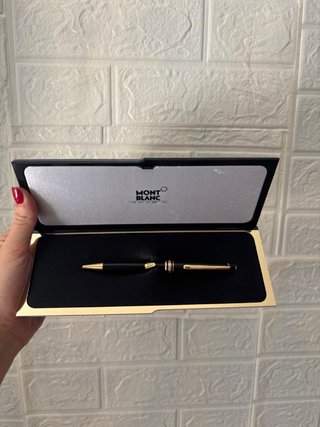 Bolígrafo Montblanc sin usar con certificado