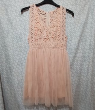 Vestido corto salmon encaje