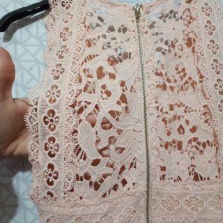 Vestido corto salmon encaje