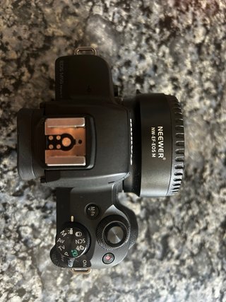 Cámara Canon EOS M50 mark II con 6 baterias