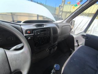Se vende furgoneta Ford Transit