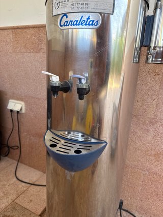 Dispensador de agua Canaletas