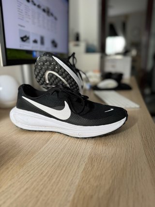 Nike Revolution 8 Negro Blanco