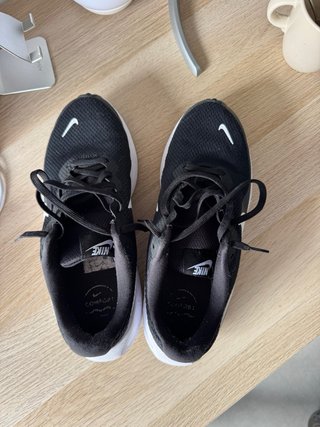 Nike Revolution 8 Negro Blanco
