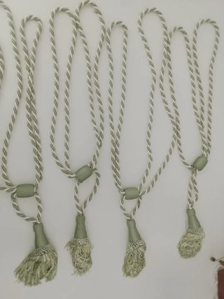 Juego de 4 borlones para cortinas