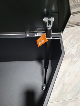 Caja metálica Vector negra