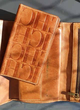 Monedero Piel Carolina Herrera CH