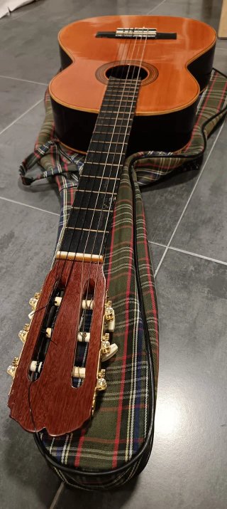 Guitarra Clásica Garrido con Funda