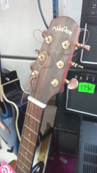 Guitarra Electroacústica Walden....