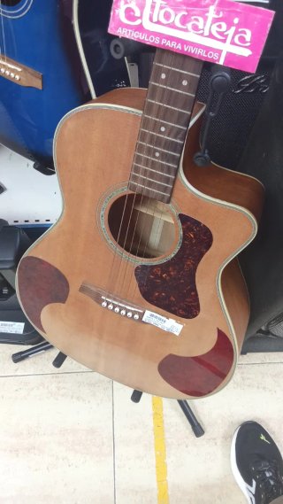 Guitarra Electroacústica Walden....