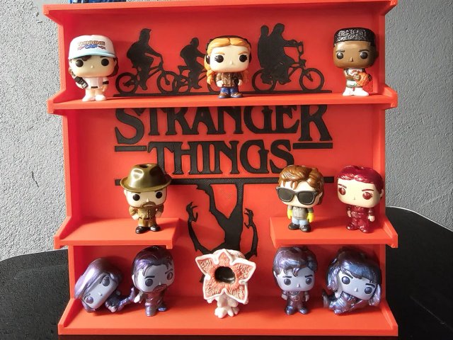 Expositor Stranger Things Kinder