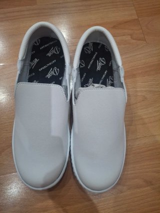 Zapatos de trabajo blancos Dian