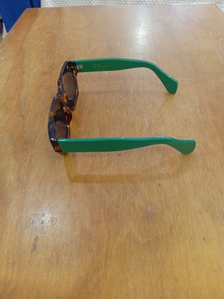 Gafas de sol tortuga y verde