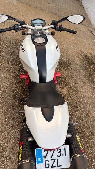 Ducati Monster 796 - 24.500 km