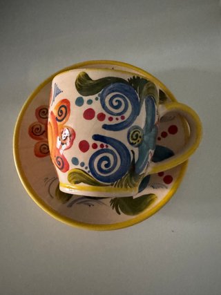 Taza y plato cerámica pintado a mano (solo un uso)