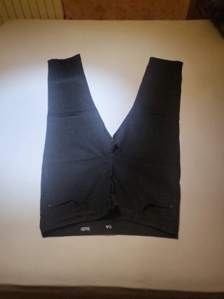 Pantalones varios, tallas sueltas.