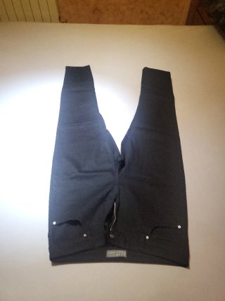 Pantalones varios, tallas sueltas.