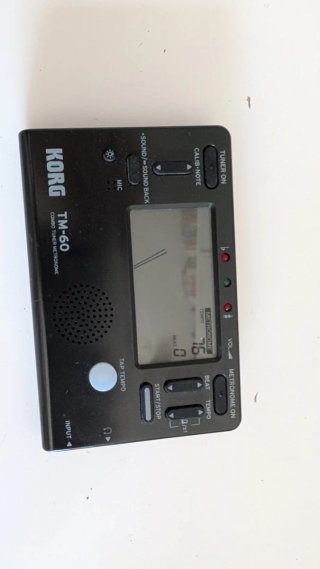 Korg TM-60 Afinador y Metrónomo
