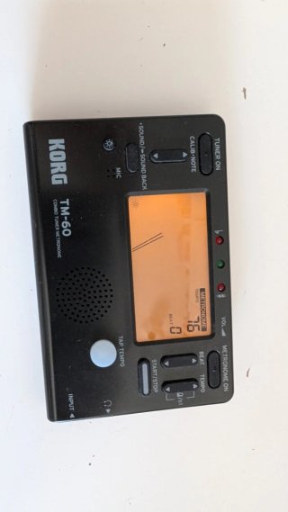 Korg TM-60 Afinador y Metrónomo