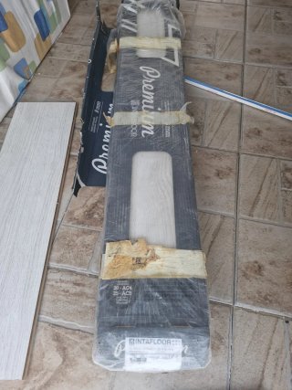 Tarima de madera clara
