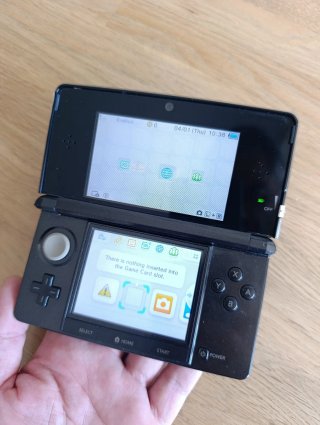 Consola Nintendo 3DS negra