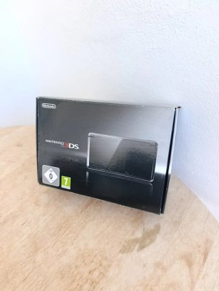 Consola Nintendo 3DS negra