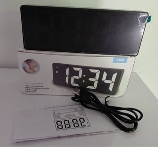 Reloj despertador digital