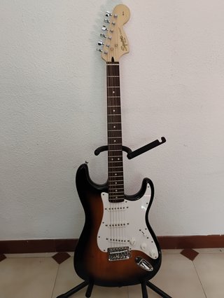 Fender Stratocaster Squier Affinity Sunburst