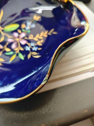 Coppia ceramica blu cobalto decorata oro