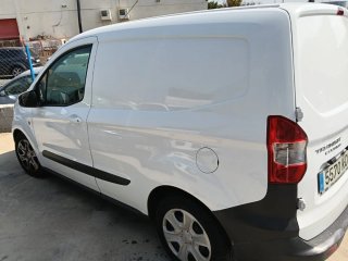 Ford Transit Courier 2017