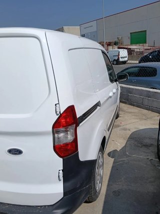 Ford Transit Courier 2017