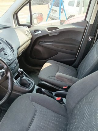 Ford Transit Courier 2017