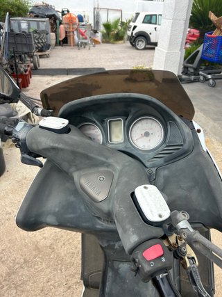 Yamaha TMAX 2004 Escape Akrapovich
