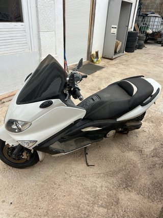 Yamaha TMAX 2004 Escape Akrapovich
