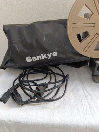 Proyector Sankyo Dualux-1000 8mm y Súper 8