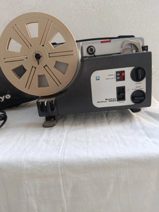Proyector Sankyo Dualux-1000 8mm y Súper 8