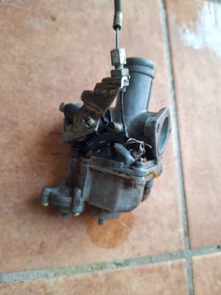 Carburador Daelim Roadwin 125 para restaurar