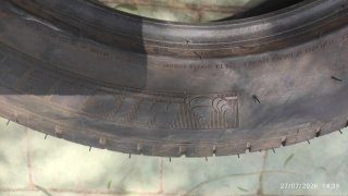Neumáticos de coche casi nueve 2/ 40€ 205/55/16