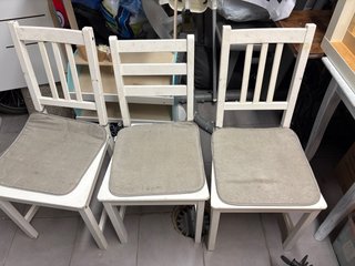 Sillas de madera blancas Ikea (3 unidades)