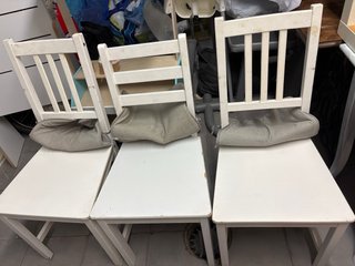 Sillas de madera blancas Ikea (3 unidades)