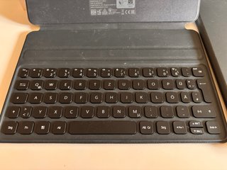 Huawei Matepad 11 con teclado y funda originales