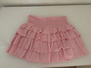 Falda Bershka rosa volantes
