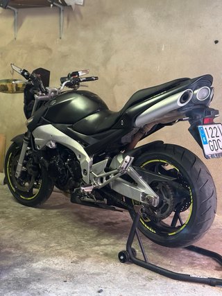 Suzuki GSR 600