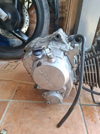 Motor Daelim Roadwin 125