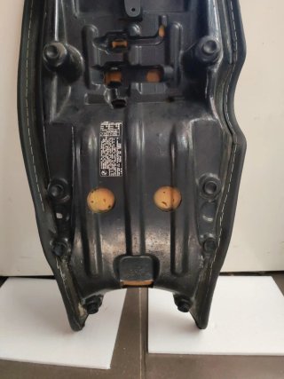 (000550)Asiento BMW F800ST 2007 Negro