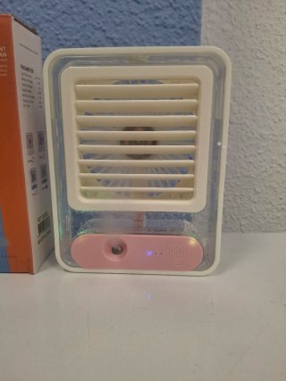 Ventilatore Trasparente con Spray e Luce Ricaricabile