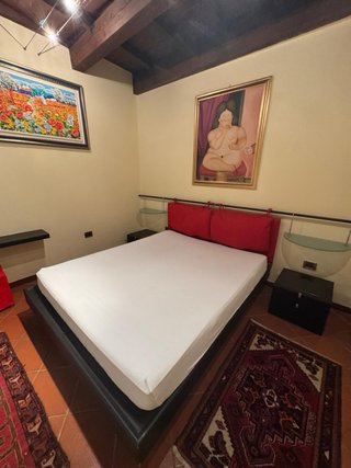 Armario de dormitorio con mesitas de noche